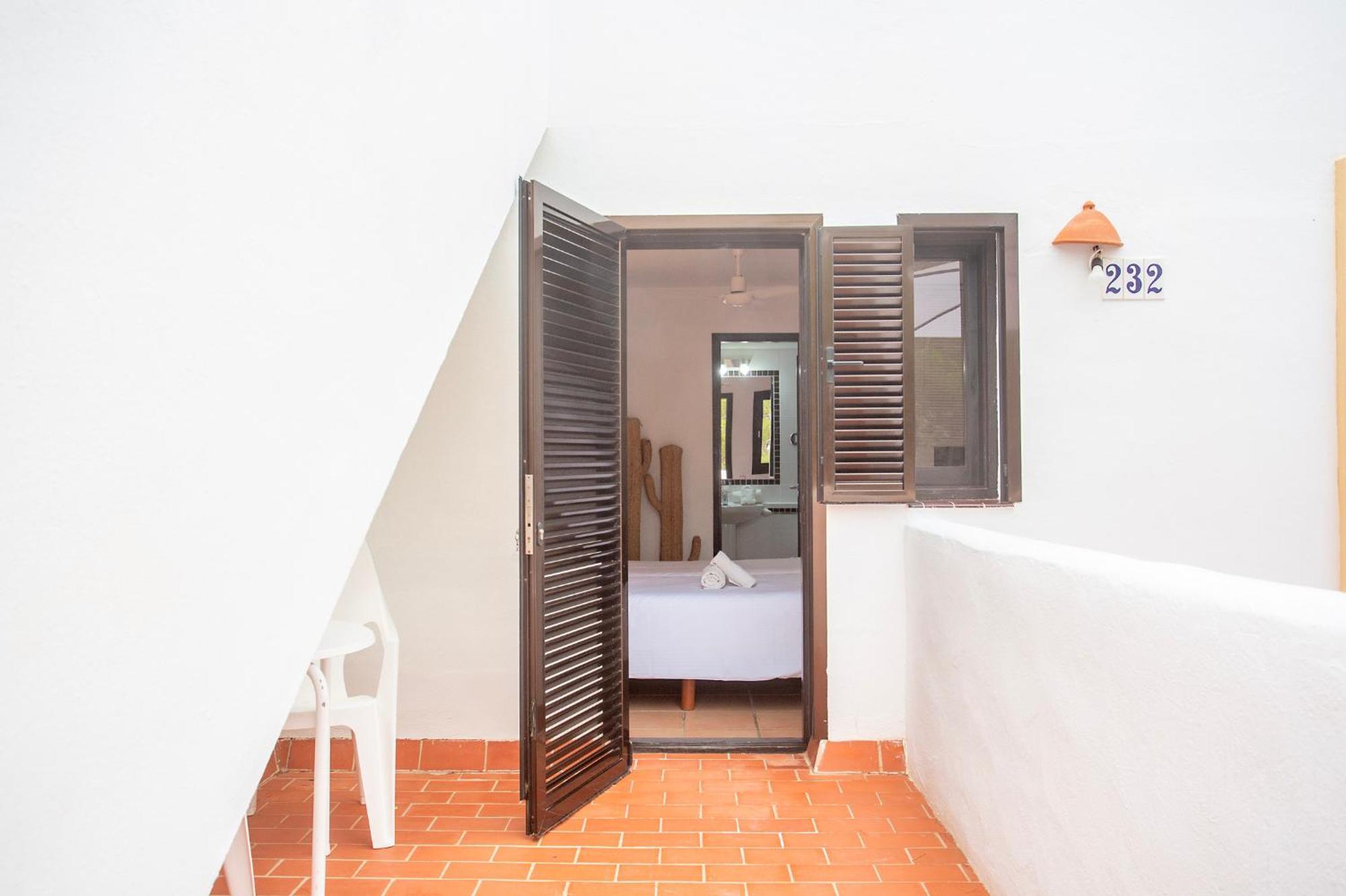 Club Cala Azul Hotel Cala Llenya Room photo