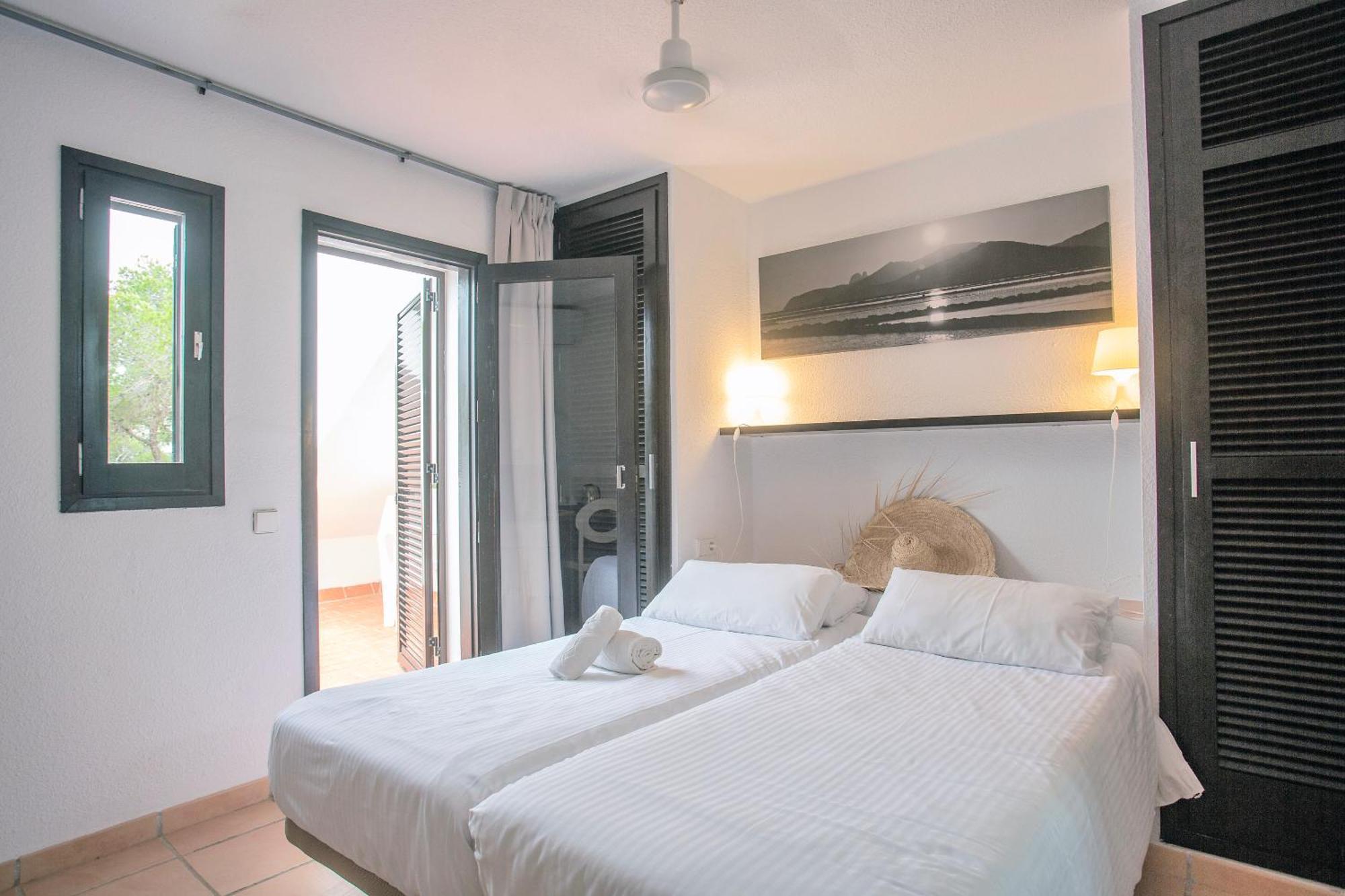 Club Cala Azul Hotel Cala Llenya Room photo