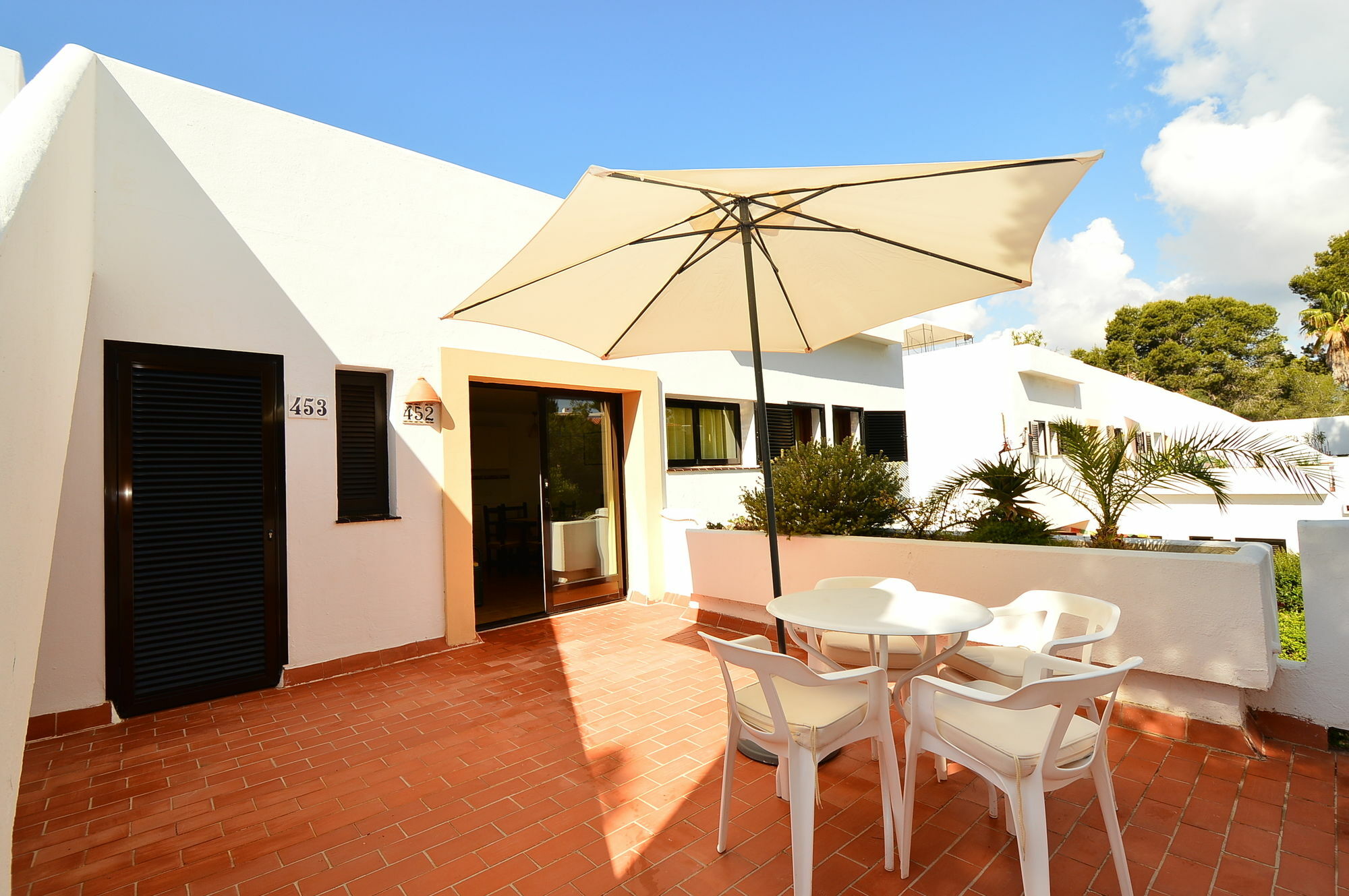 Club Cala Azul Hotel Cala Llenya Exterior photo